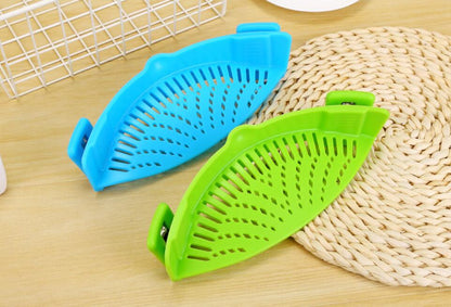 CrustLess Clip-on Strainer